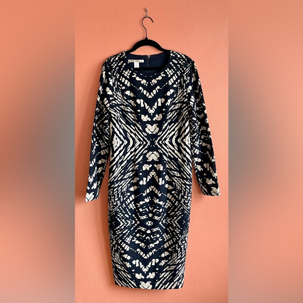 Maggy London Navy and White Printed Long Sleeve Sheath Dress